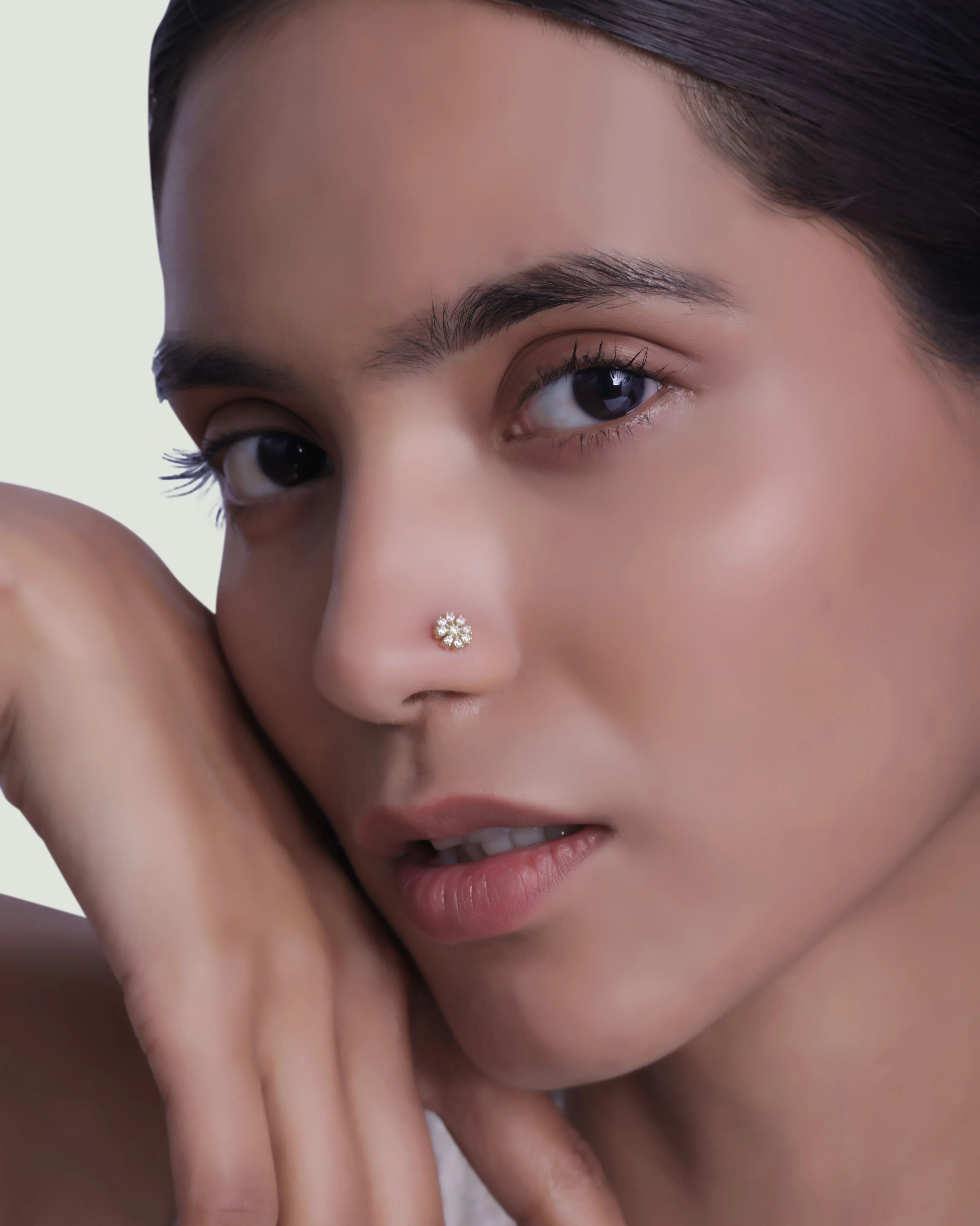 Cluster Flower Nose Pin - Image 4