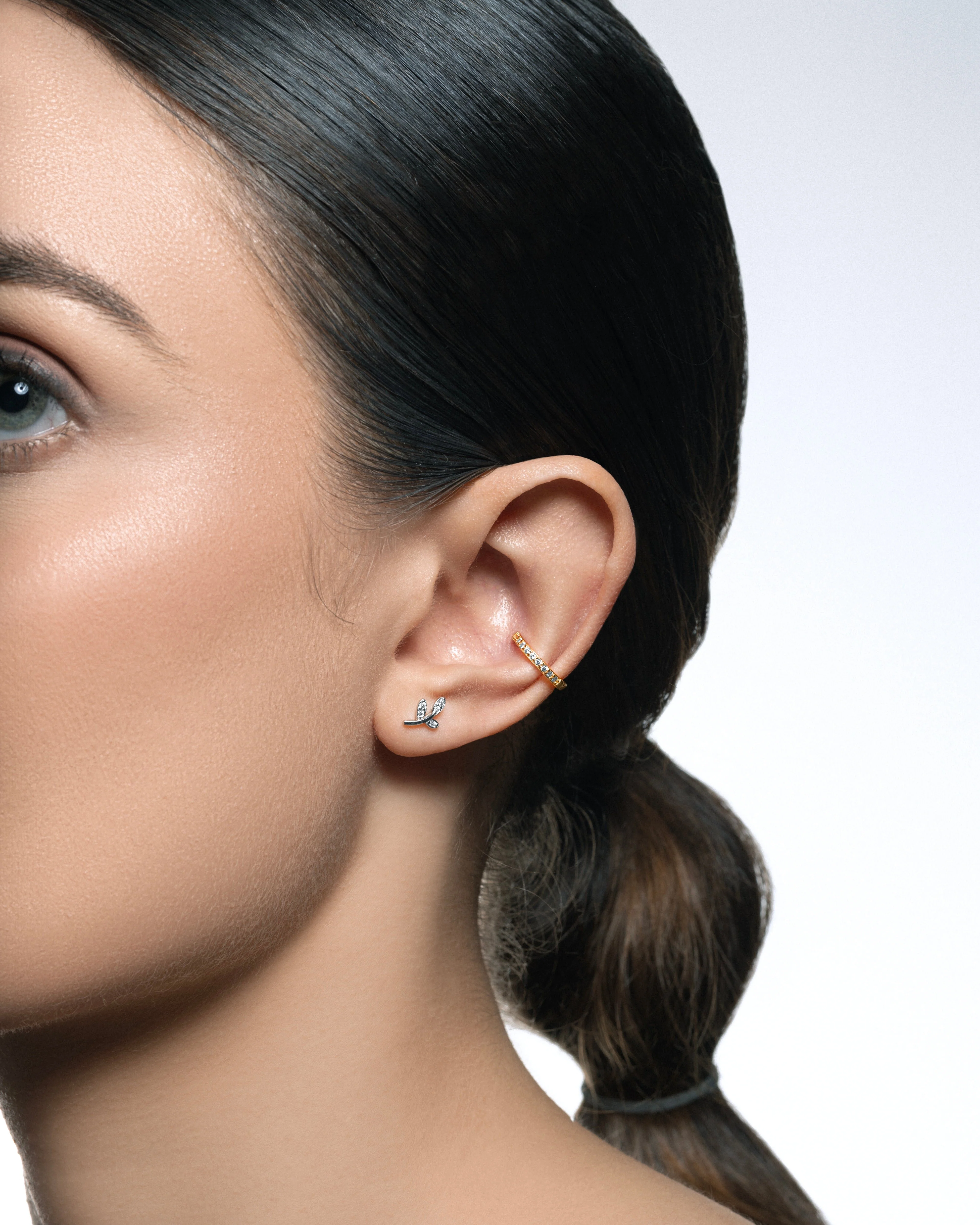 Curvy Leaf Flat Back Screw Stud Earrings - Image 2
