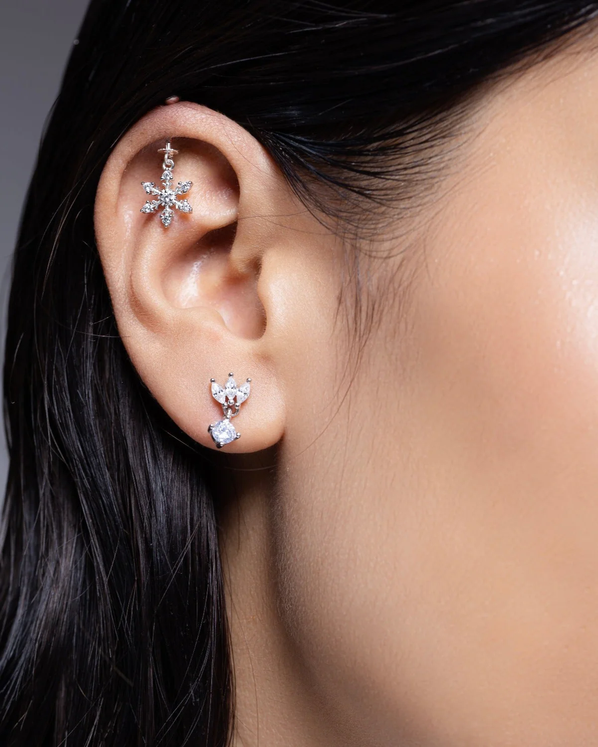 'Ice On Ear' Snowflake Screw Helix Hanging Earrings - Image 7